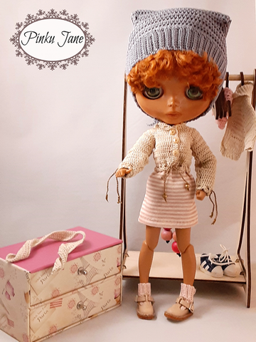 Pinku Jane Blythe/Pullip Lanni Sweater w/ Beaded Ties Crochet Pattern For 12" Blythe Dolls larougetdelisle