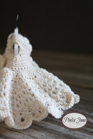 Pinku Jane Blythe/Pullip Ruffles and Frills Mini Dress or Top Crochet Pattern For 12" Blythe Dolls larougetdelisle
