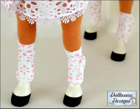 Dollhouse Designs 18 Inch Modern Filly Horse Blanket and Accessories 18" Doll Pet Pattern larougetdelisle